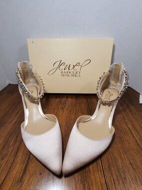 Jewel Badgley Mischka Robles. New in Box. Size: 8.5. $125.